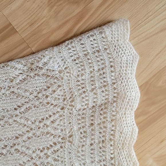 Express Crochet Tank Style Top - Picture 5 of 8